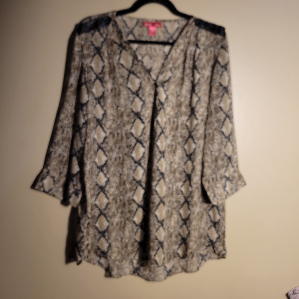 Mix & Co Womens Snakeskin Print V-Neck Blouse Tan Black Faux Leather Trim Size L